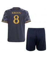 Real Madrid Toni Kroos #8 Venkovní dres pro děti 2023-24 Krátký Rukáv (+ trenýrky)